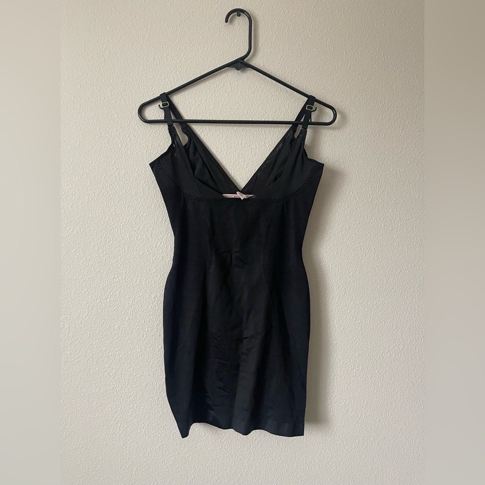 Victorias Secret So Curvaceous  Black push-up shaping slip Large
